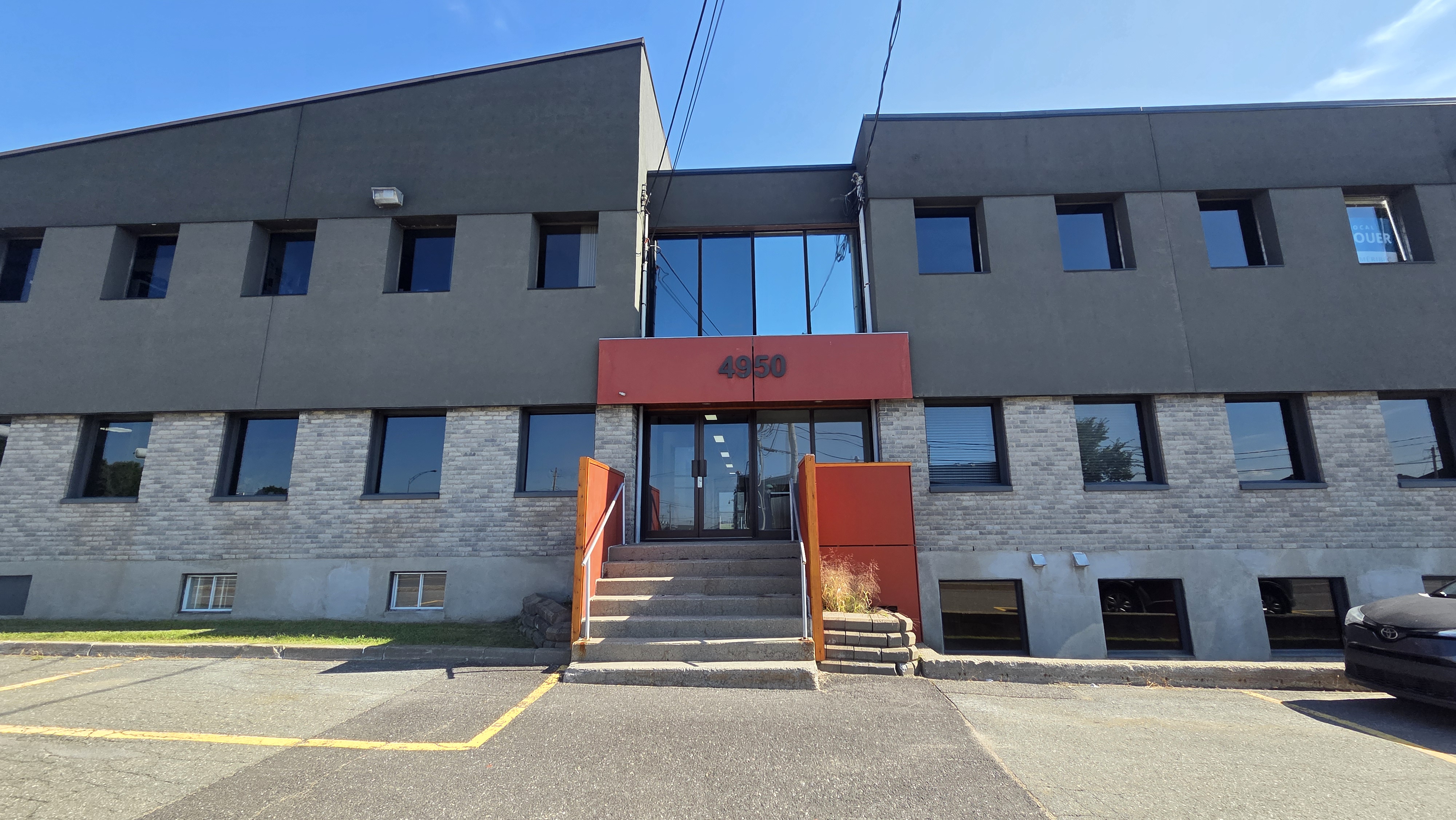 Local 104 - 4950 Guillaume-Couture