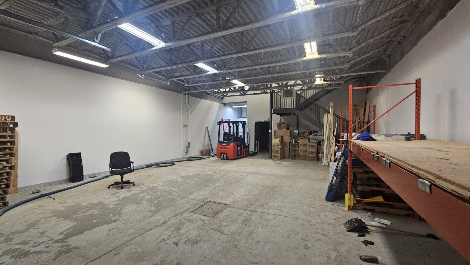 Local industriel à louer