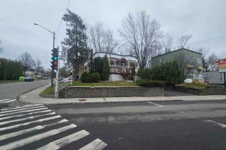 808 avenue Moreau, Sainte-Foy, Québec, ,Commercial,Locaux à Louer,Moreau,1,1981