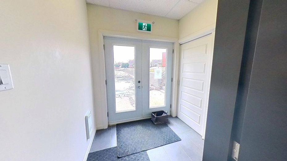 4715 rue de la Promenades des soeurs, Cap-Rouge, Québec,Bureau,Locaux à Louer,de la Promenades des soeurs,1,2074