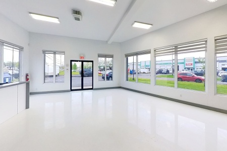 1445 boulevard Central, Les Rivières, Québec, ,Commercial,Locaux à Louer,Central,1,2130