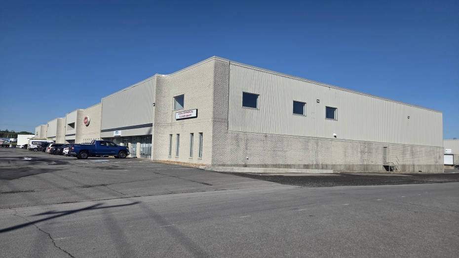 3240 avenue Watt, Sainte-Foy, Québec,Industriel,Locaux à Louer,Watt,2,2149