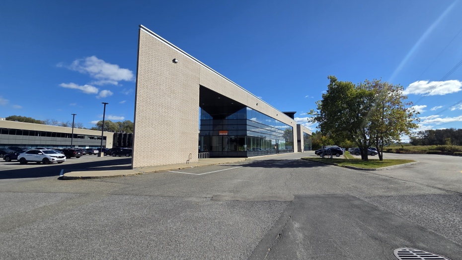4535 boulevard Wilfrid-Hamel, Les Rivières, Québec,Bureau,Locaux à Louer,Wilfrid-Hamel,1,2210