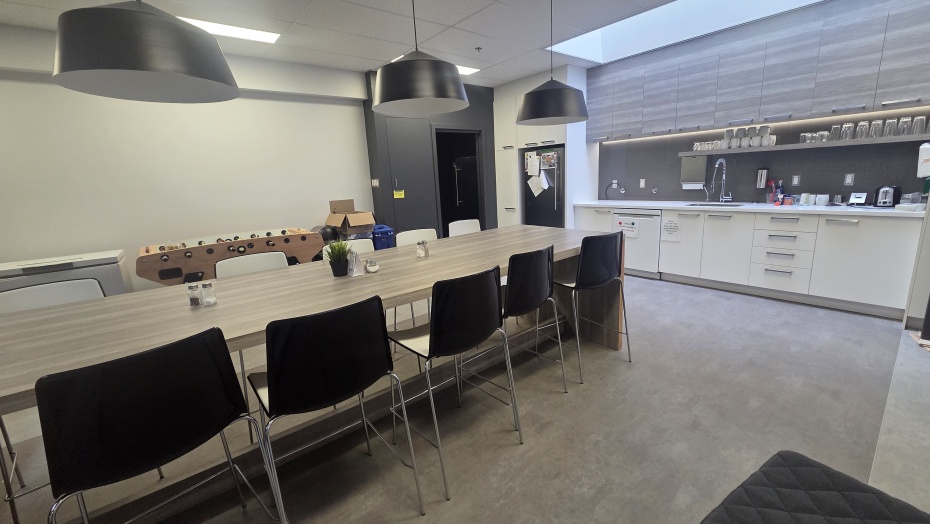 4535 boulevard Wilfrid-Hamel, Les Rivières, Québec,Bureau,Locaux à Louer,Wilfrid-Hamel,1,2210