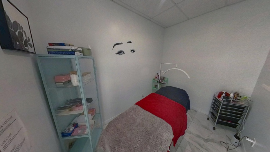 913 Monseigneur-Grandin Rue Monseigneur-Grandin, Sainte-Foy, Québec,Commercial,Locaux à Louer,913 Monseigneur-Grandin,Monseigneur-Grandin,1,2293