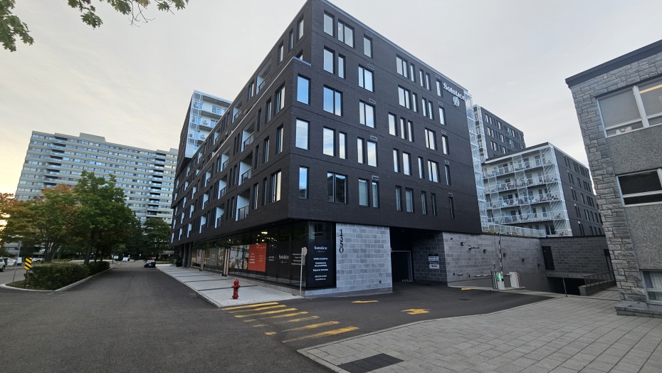 1350 Rue des Jardins-Mérici, La Cité, Québec,Commercial,Locaux à Louer,Le Solstice,des Jardins-Mérici,1,2299