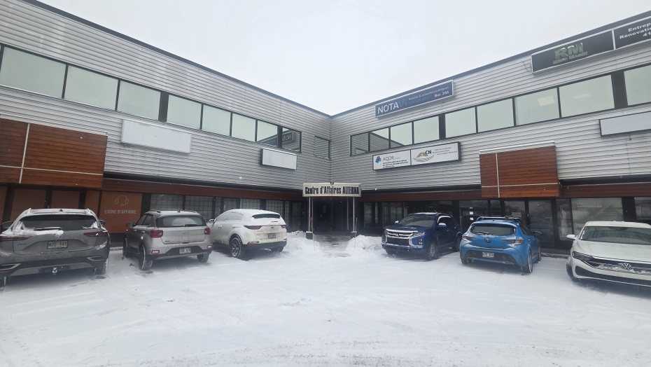 4600 Boulevard Henri-Bourassa, Charlesbourg, Québec,Bureau,À Sous-Louer,Henri-Bourassa,1,2321