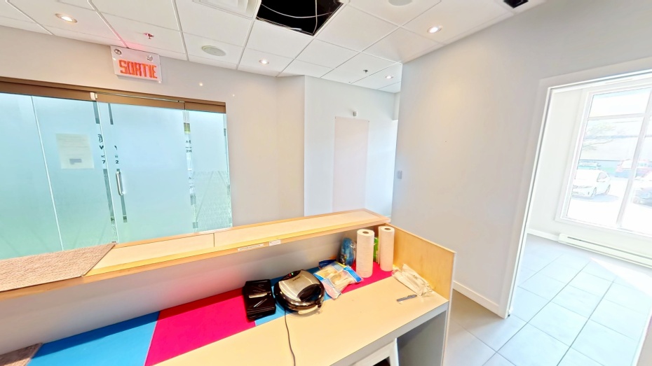 303 Pierre-Bertrand, Les Rivières, Québec,Commercial,Locaux à Louer,Pierre-Bertrand,1,2351