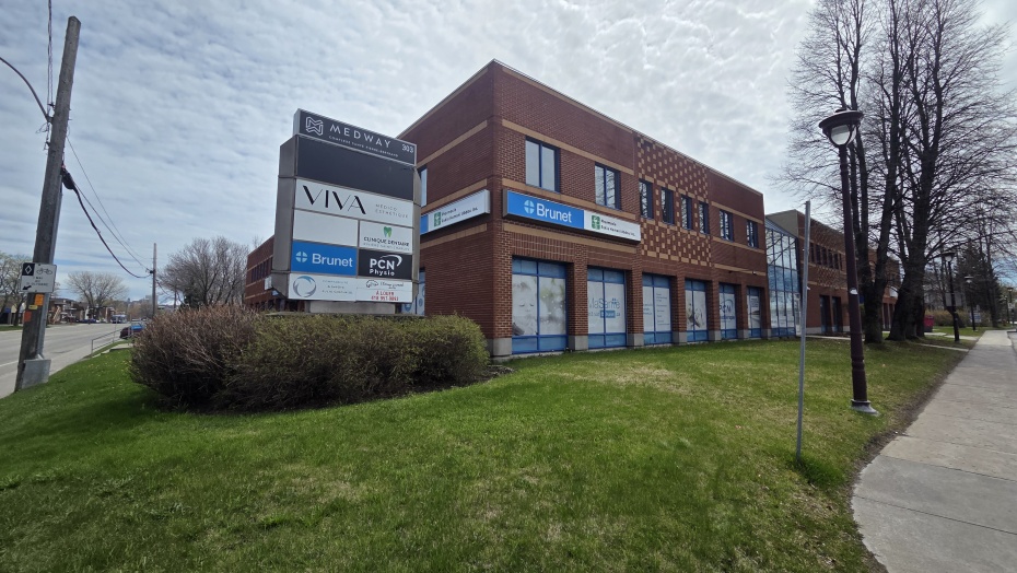 303 Pierre-Bertrand, Les Rivières, Québec,Commercial,Locaux à Louer,Pierre-Bertrand,1,2352
