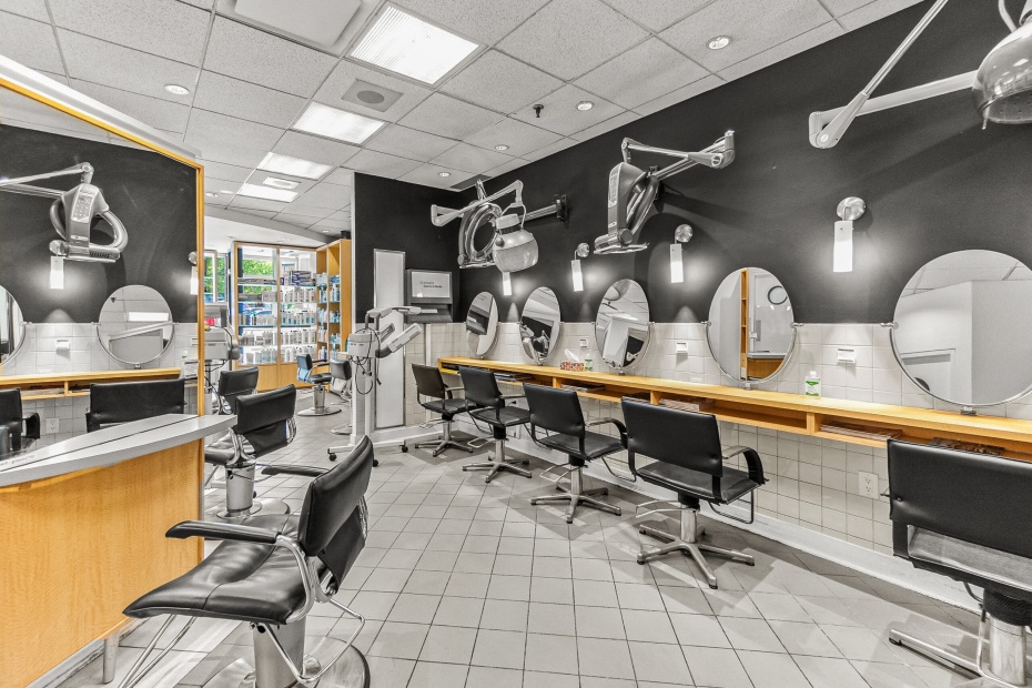 2750 Chemin Saint-Foy, Sainte-Foy, Québec,Commercial,Locaux à Louer,Plaza Laval,Saint-Foy,1,2365