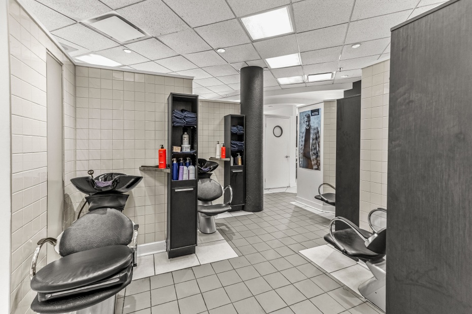2750 Chemin Saint-Foy, Sainte-Foy, Québec,Commercial,Locaux à Louer,Plaza Laval,Saint-Foy,1,2365