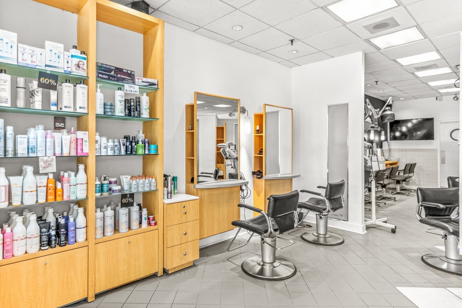 2750 Chemin Saint-Foy, Sainte-Foy, Québec,Commercial,Locaux à Louer,Plaza Laval,Saint-Foy,1,2365