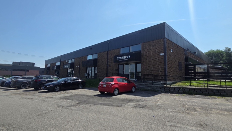 2376 Galvani, Sainte-Foy, Québec,Industriel,Locaux à Louer,Galvani,2,2379