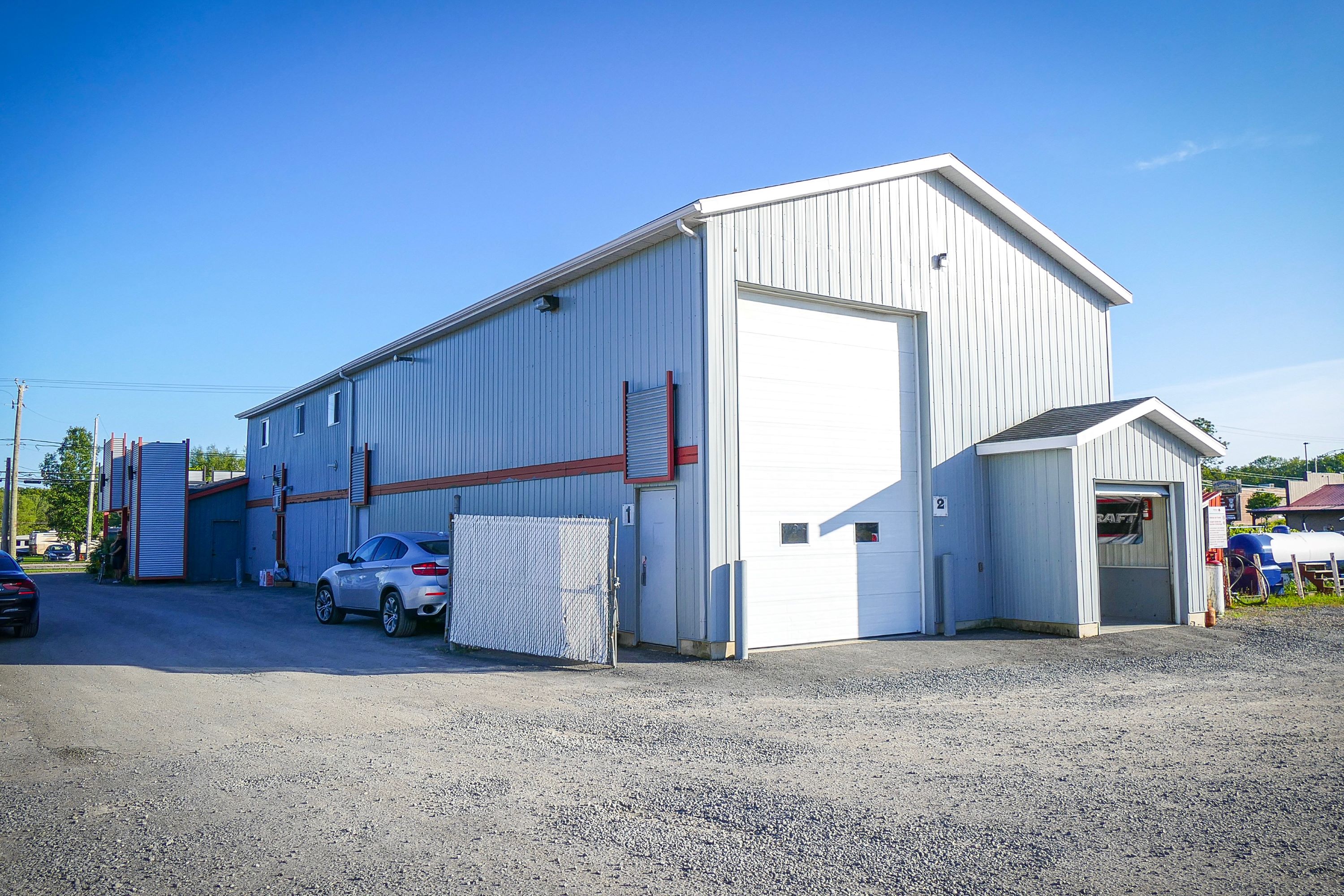 202 Route 138 SaintAugustindeDesmaures Entrepôt et bureaux