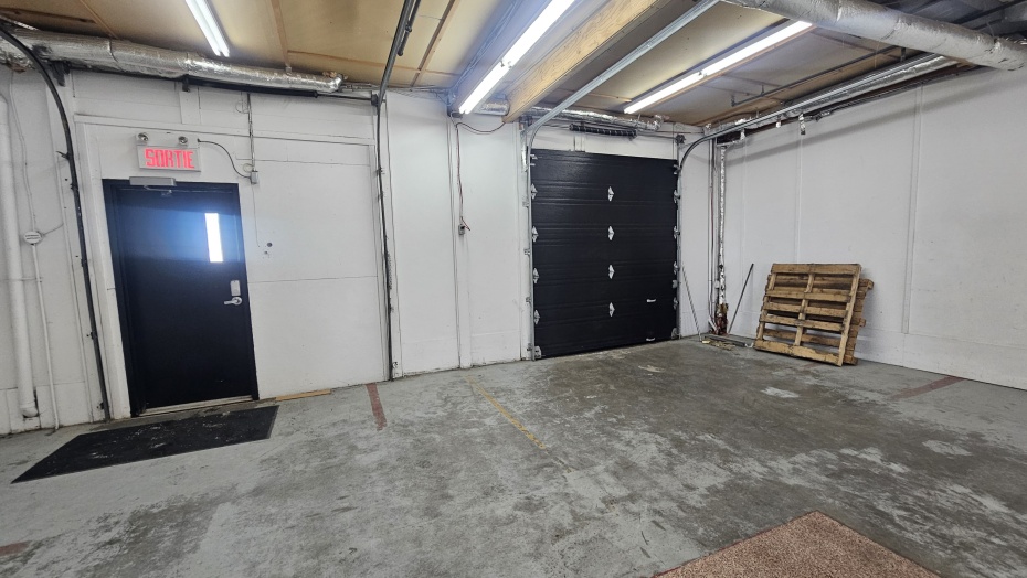 Local industriel à louer